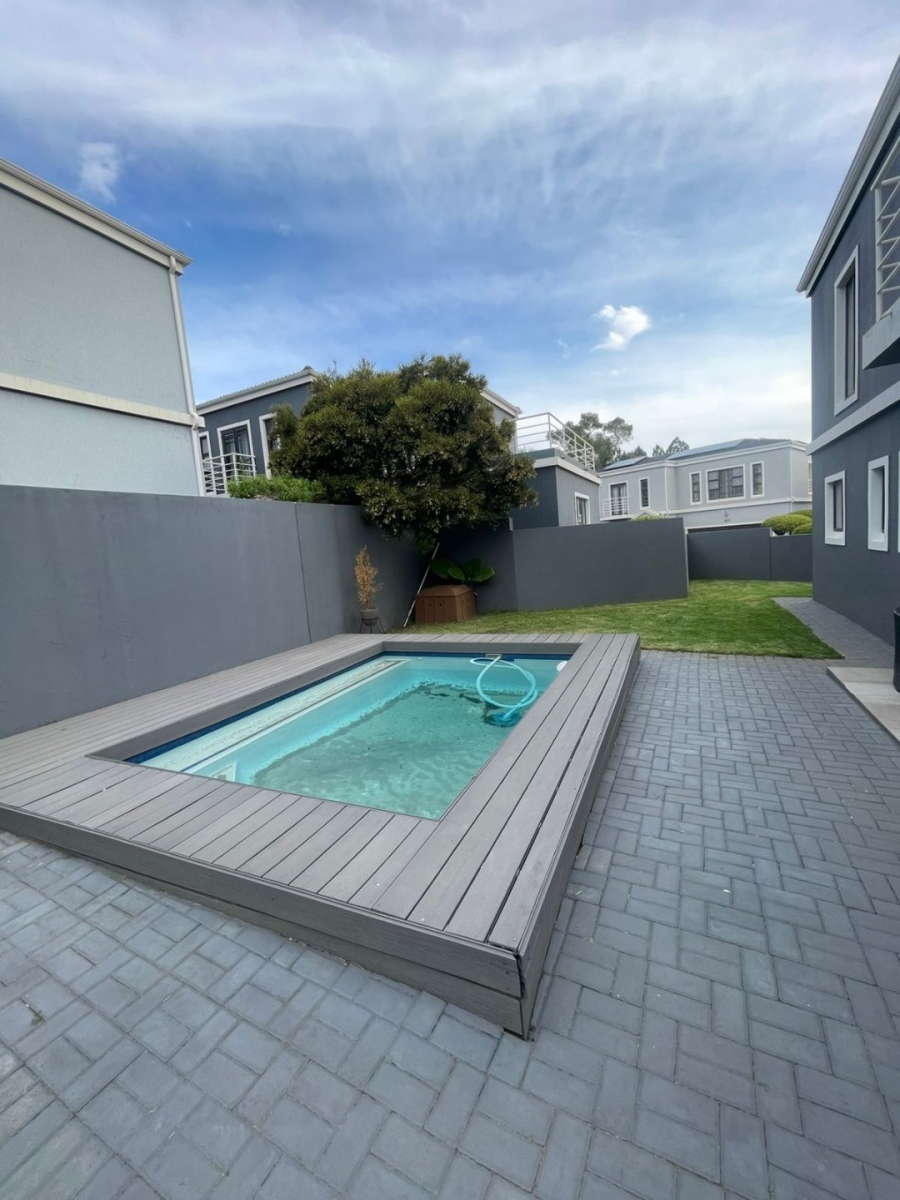 To Let 4 Bedroom Property for Rent in Carlswald Gauteng