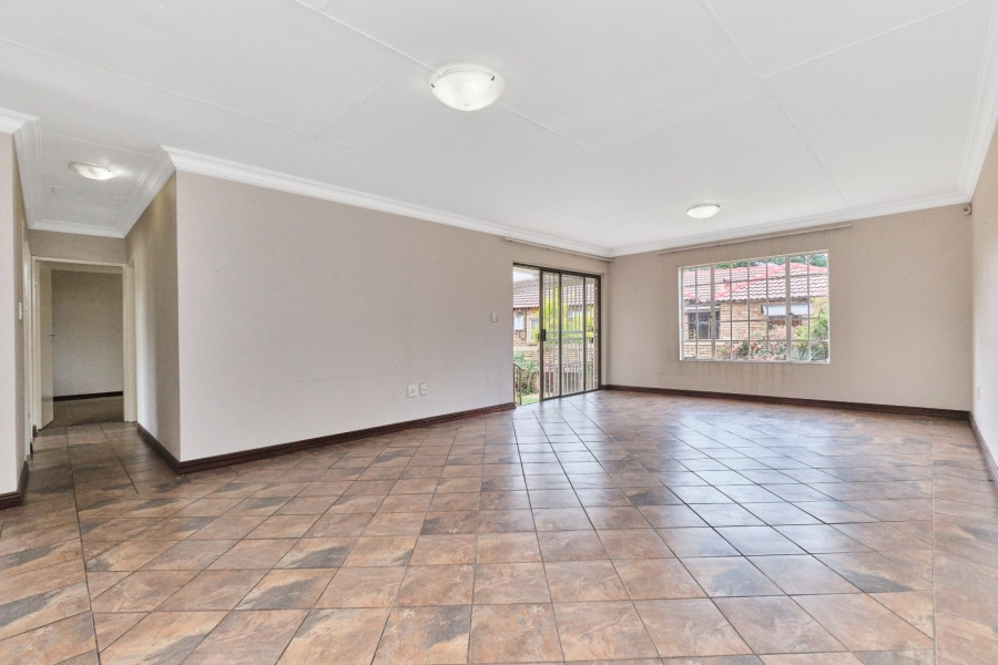 3 Bedroom Property for Sale in Wilgeheuwel Gauteng