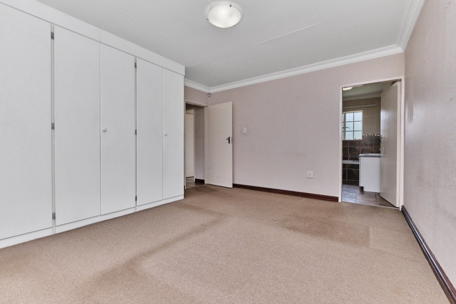 3 Bedroom Property for Sale in Wilgeheuwel Gauteng