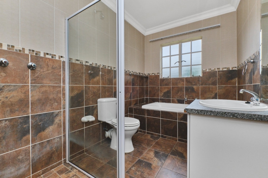 3 Bedroom Property for Sale in Wilgeheuwel Gauteng