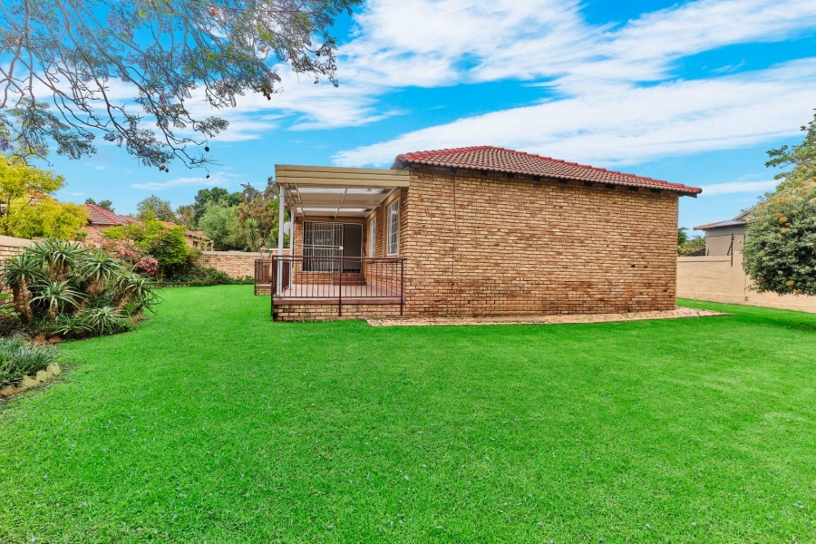 3 Bedroom Property for Sale in Wilgeheuwel Gauteng