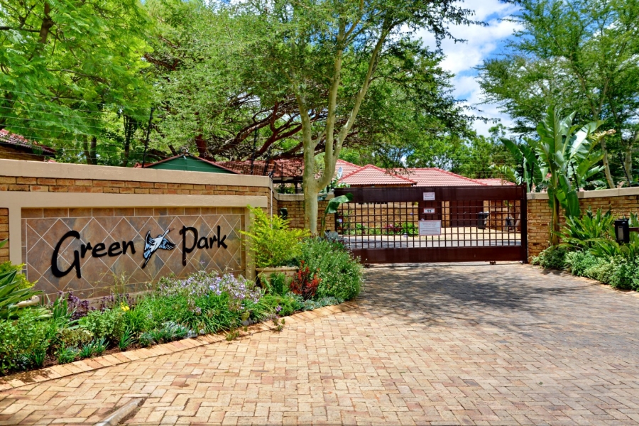 3 Bedroom Property for Sale in Wilgeheuwel Gauteng