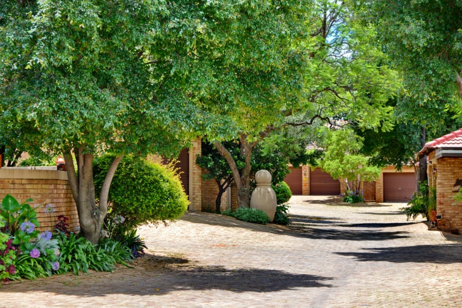 3 Bedroom Property for Sale in Wilgeheuwel Gauteng