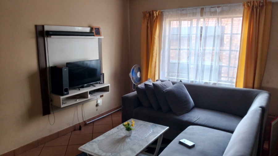 2 Bedroom Property for Sale in Clarina Gauteng