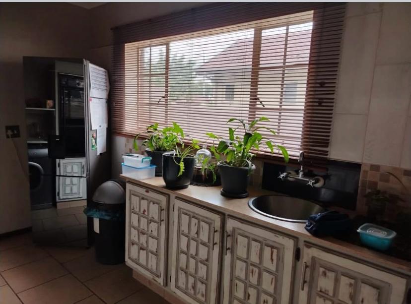 To Let 3 Bedroom Property for Rent in Vanderbijlpark SE 6 Gauteng