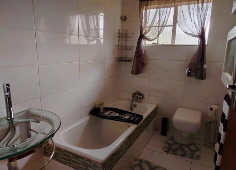 To Let 3 Bedroom Property for Rent in Vanderbijlpark SE 6 Gauteng