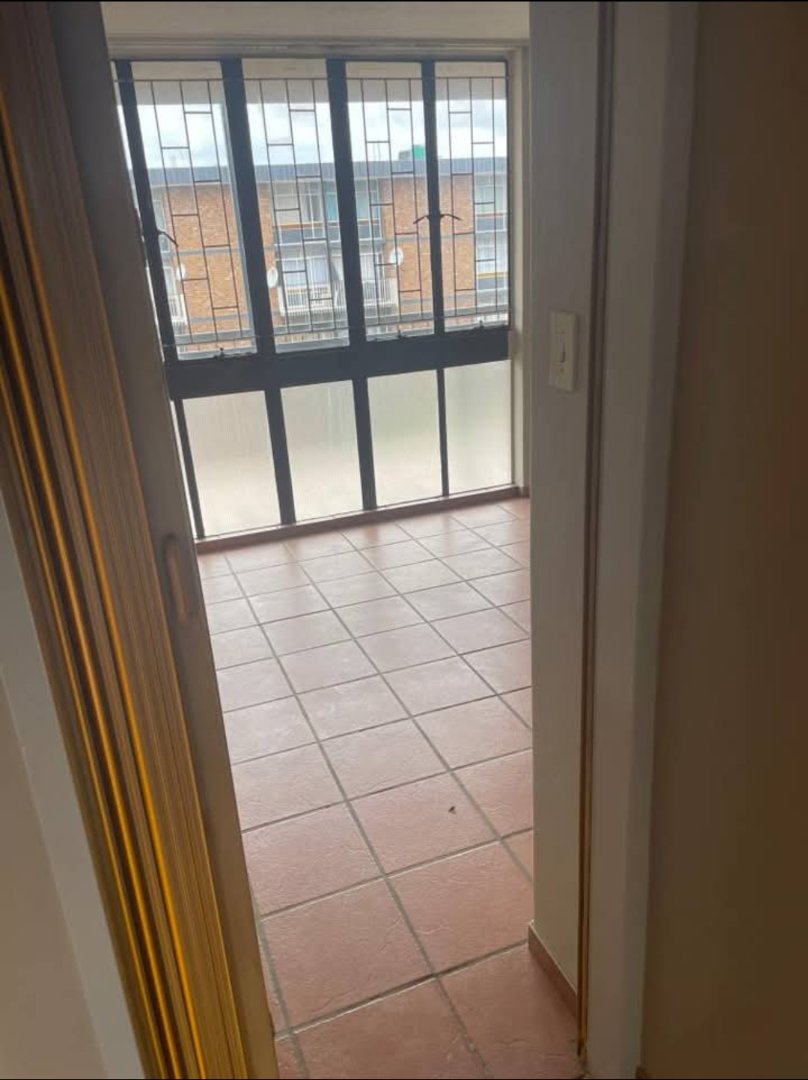 To Let 2 Bedroom Property for Rent in Mayville Gauteng