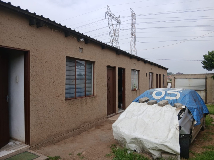 6 Bedroom Property for Sale in Naledi Gauteng