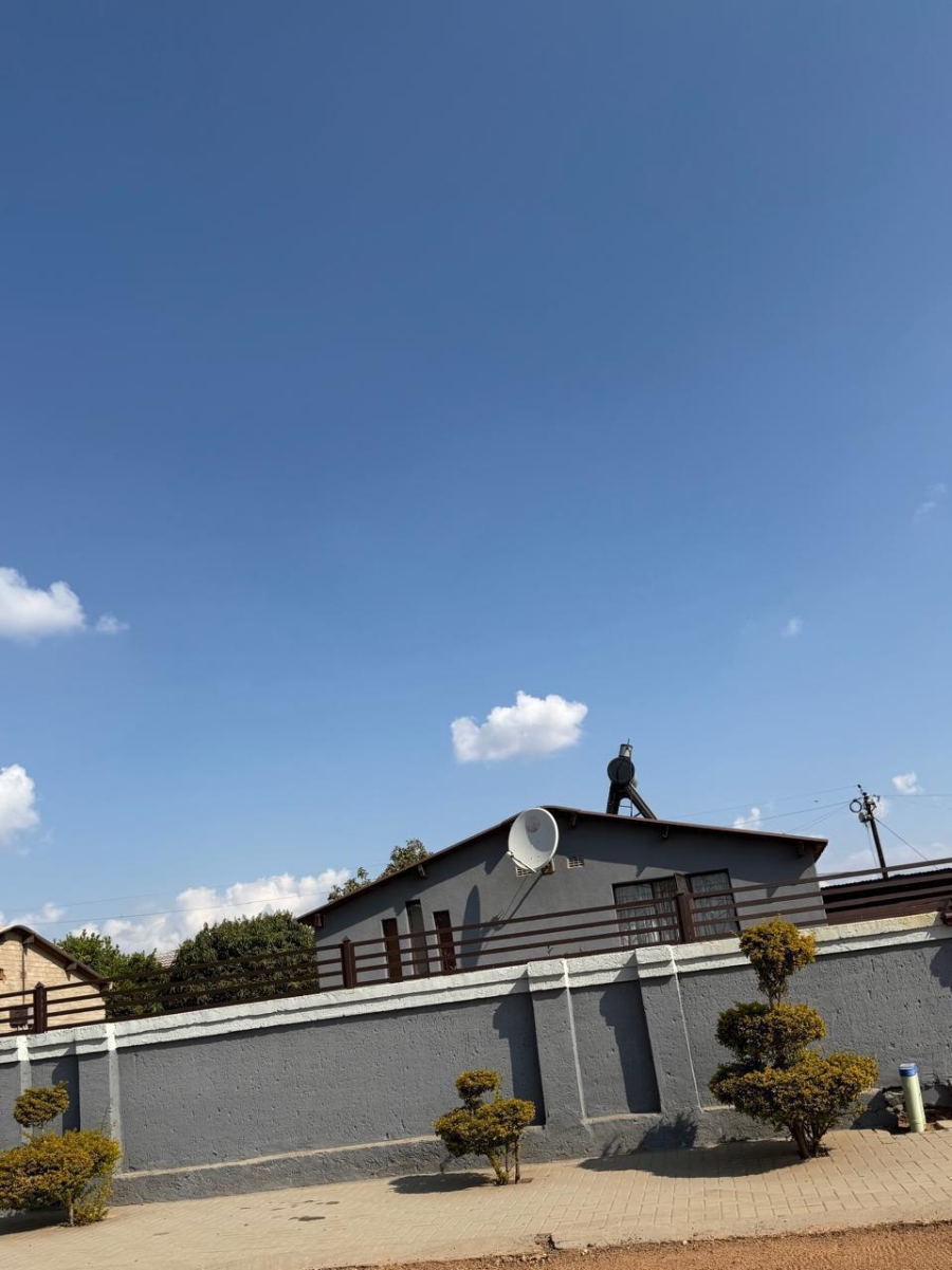 2 Bedroom Property for Sale in Esangweni Gauteng