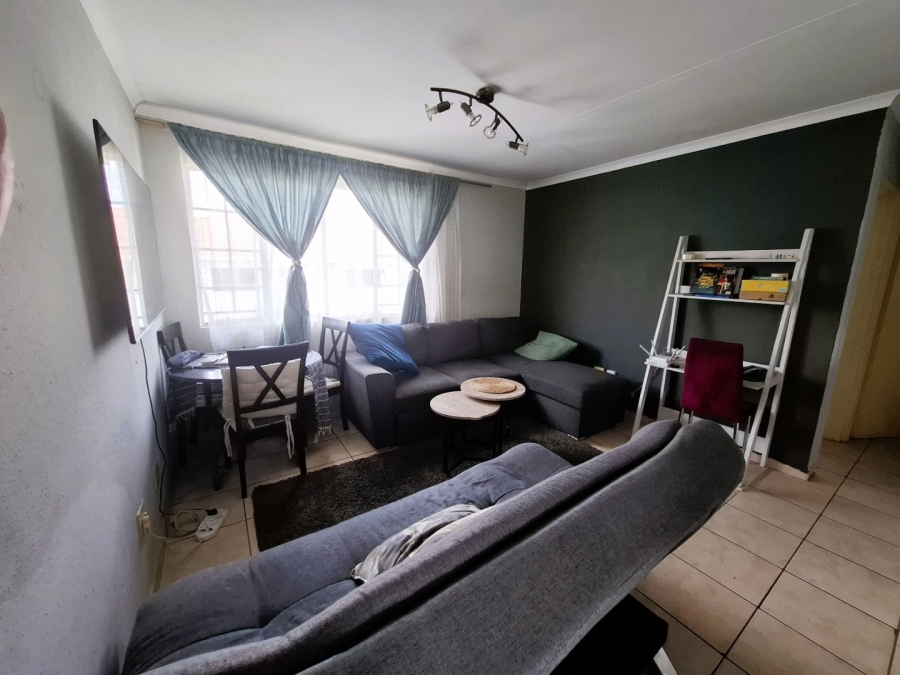 To Let 2 Bedroom Property for Rent in Groenkloof Gauteng