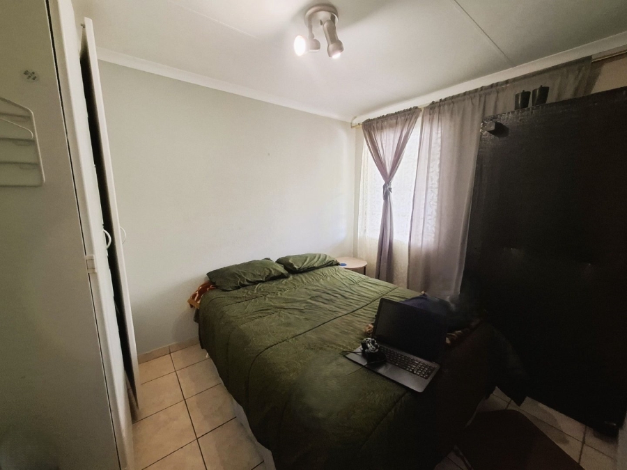 To Let 2 Bedroom Property for Rent in Groenkloof Gauteng