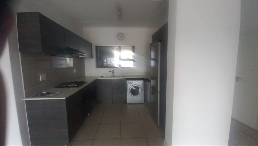 2 Bedroom Property for Sale in Longmeadow Gauteng
