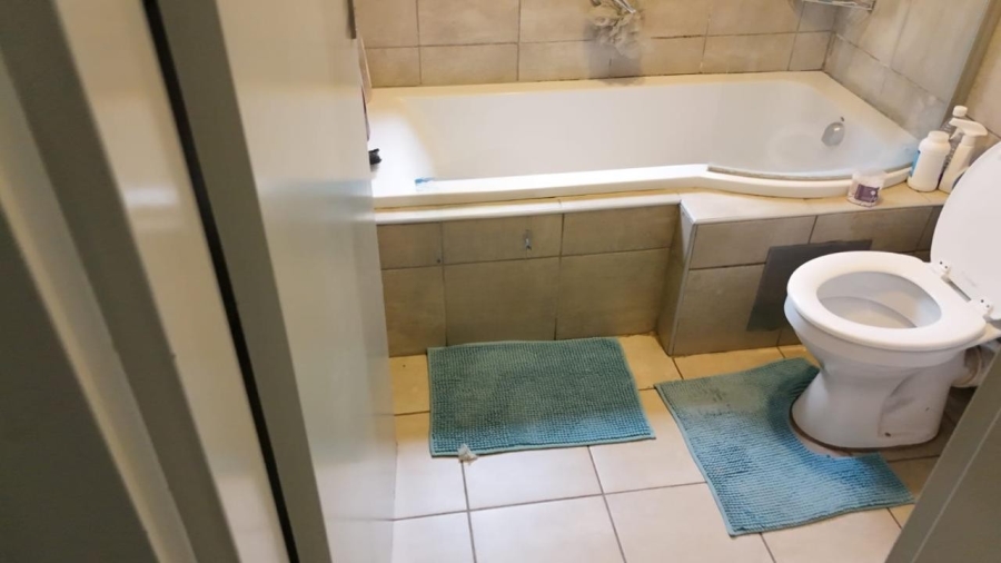 2 Bedroom Property for Sale in Montana Tuine Gauteng