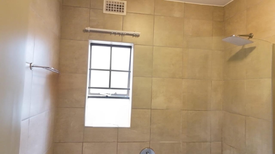 2 Bedroom Property for Sale in Montana Tuine Gauteng