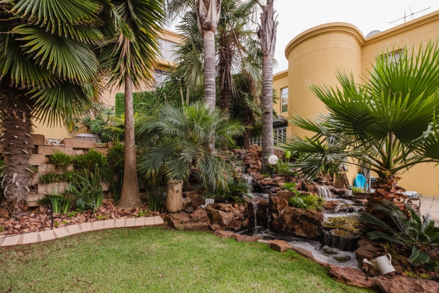 4 Bedroom Property for Sale in Glenvista Gauteng