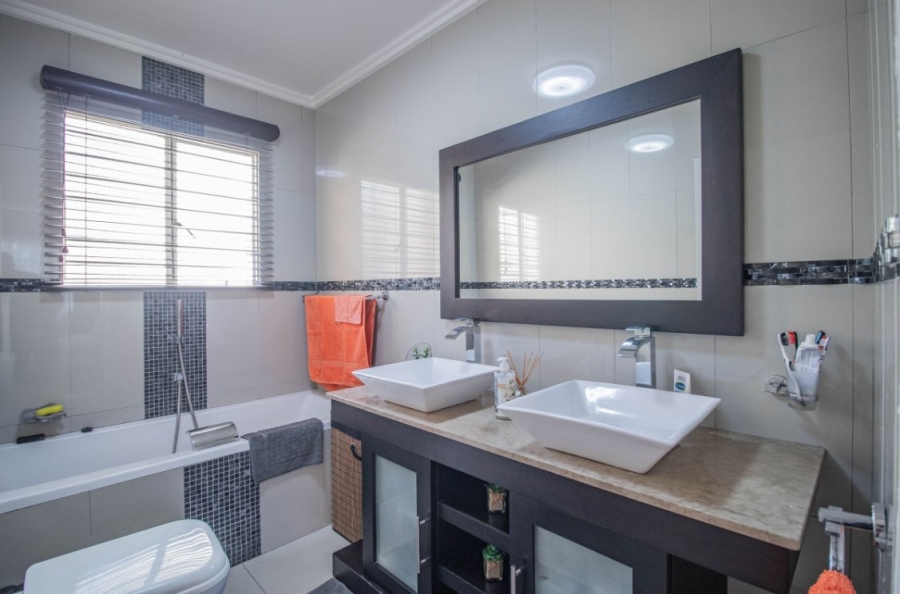 3 Bedroom Property for Sale in Primrose Hill Gauteng