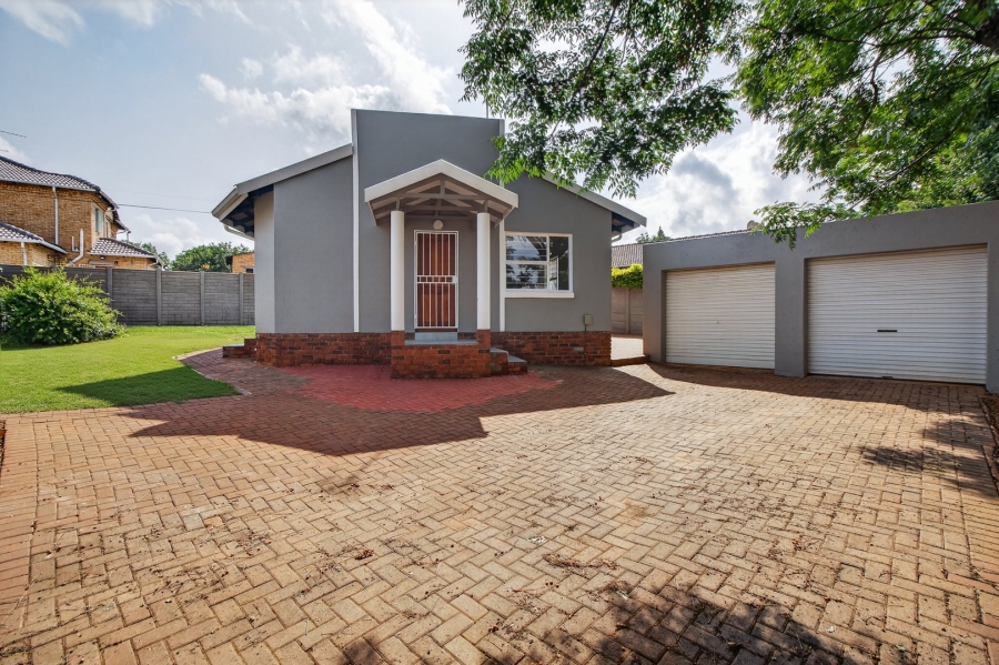 3 Bedroom Property for Sale in Weltevreden Park Gauteng