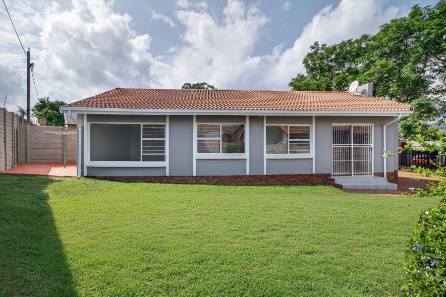 3 Bedroom Property for Sale in Weltevreden Park Gauteng