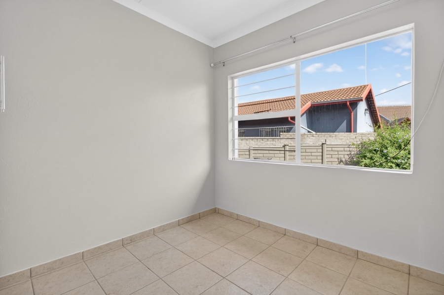 3 Bedroom Property for Sale in Weltevreden Park Gauteng