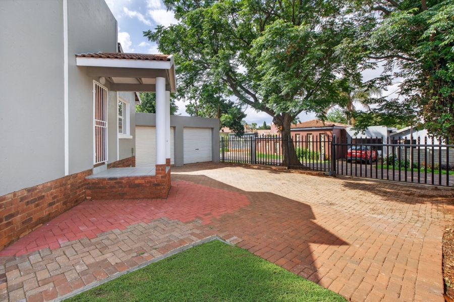 3 Bedroom Property for Sale in Weltevreden Park Gauteng