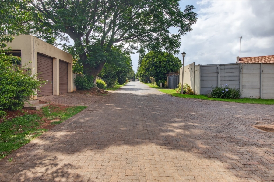 3 Bedroom Property for Sale in Weltevreden Park Gauteng