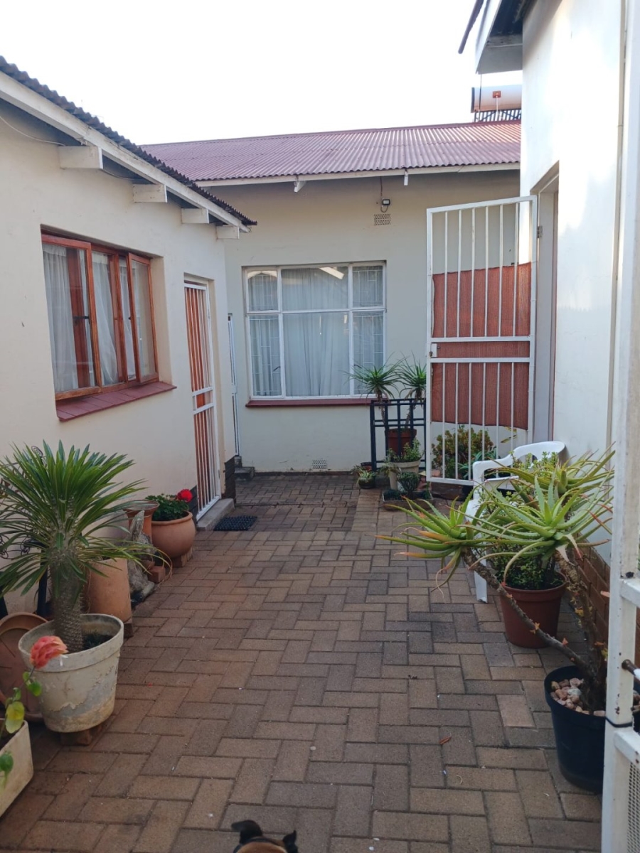1 Bedroom Property for Sale in Riviera Gauteng