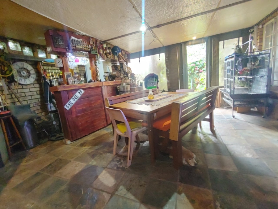 2 Bedroom Property for Sale in La Montagne Gauteng