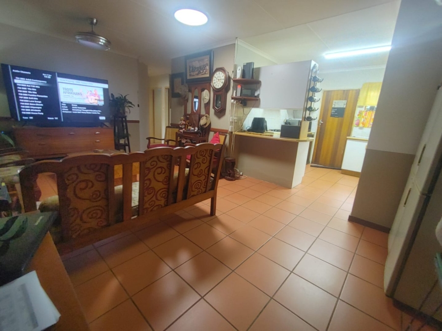 2 Bedroom Property for Sale in La Montagne Gauteng