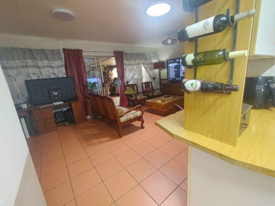 2 Bedroom Property for Sale in La Montagne Gauteng