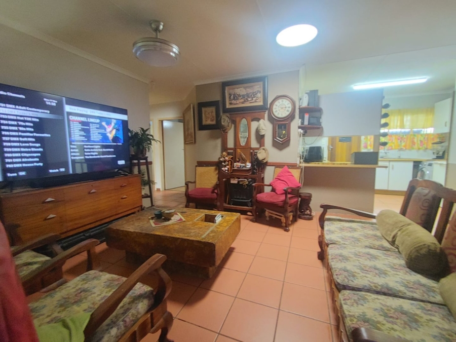 2 Bedroom Property for Sale in La Montagne Gauteng