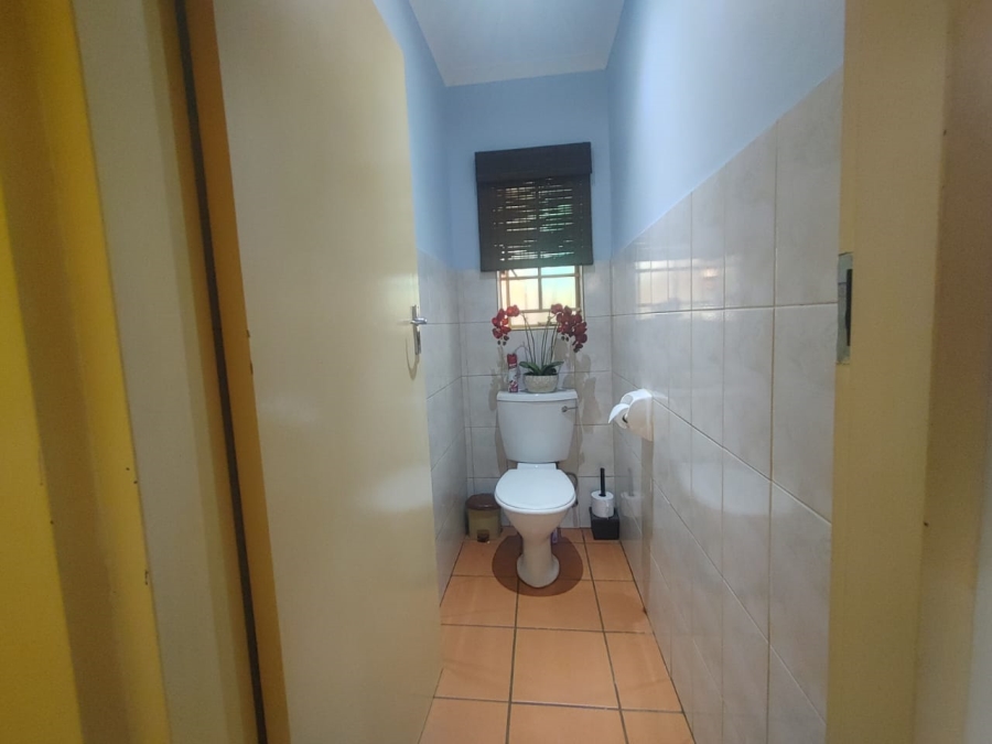 2 Bedroom Property for Sale in La Montagne Gauteng