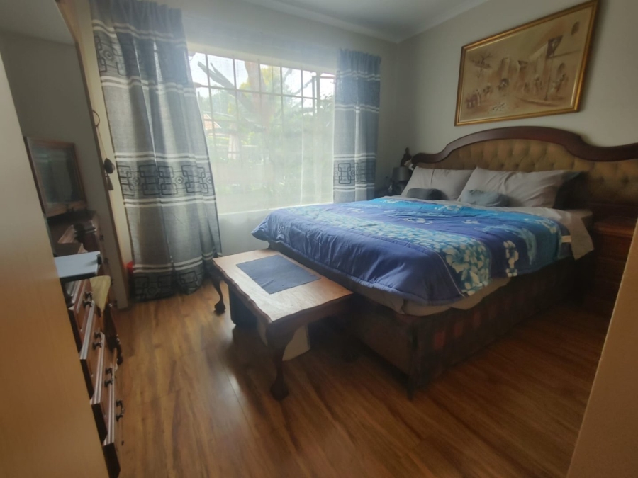 2 Bedroom Property for Sale in La Montagne Gauteng