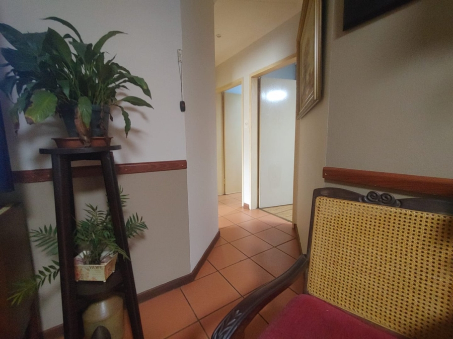 2 Bedroom Property for Sale in La Montagne Gauteng