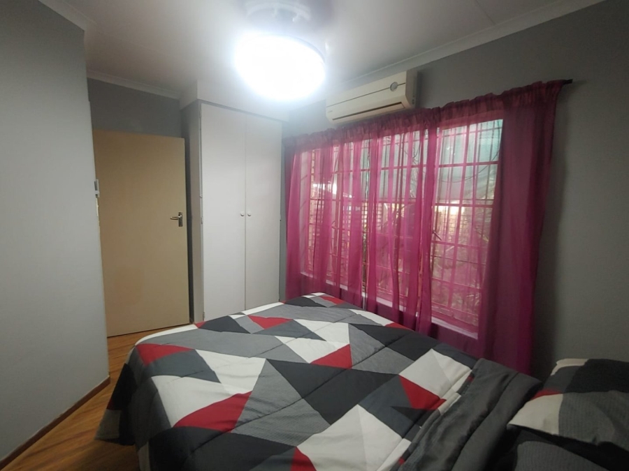 2 Bedroom Property for Sale in La Montagne Gauteng