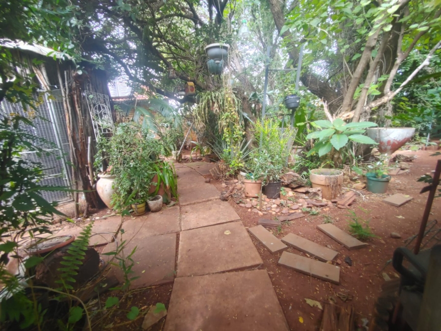 2 Bedroom Property for Sale in La Montagne Gauteng