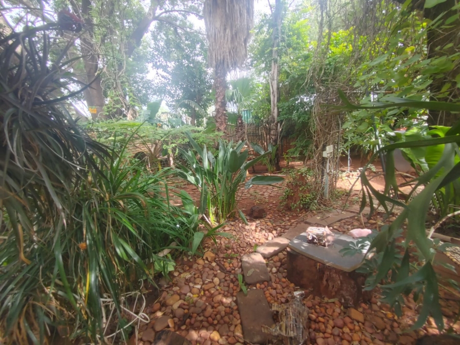 2 Bedroom Property for Sale in La Montagne Gauteng