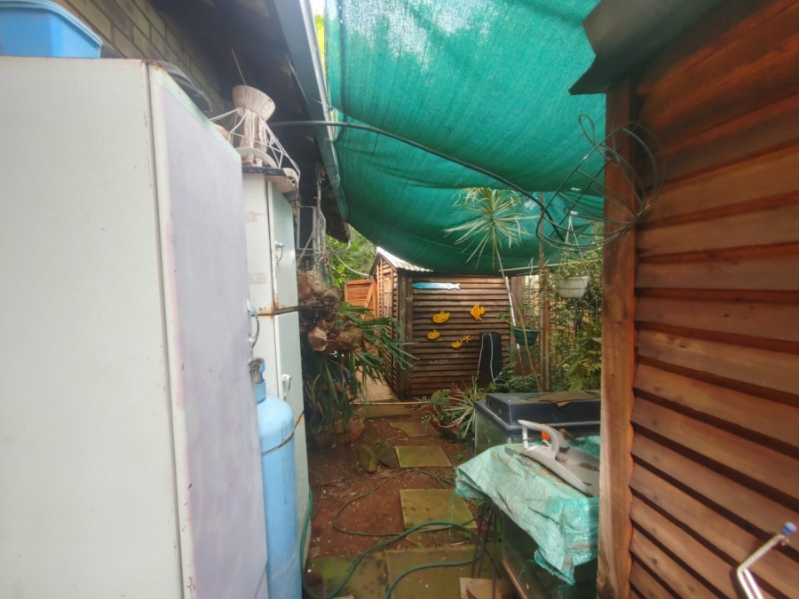 2 Bedroom Property for Sale in La Montagne Gauteng