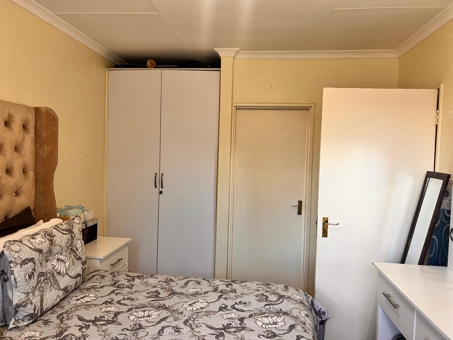 To Let 2 Bedroom Property for Rent in Greenstone Hill Gauteng
