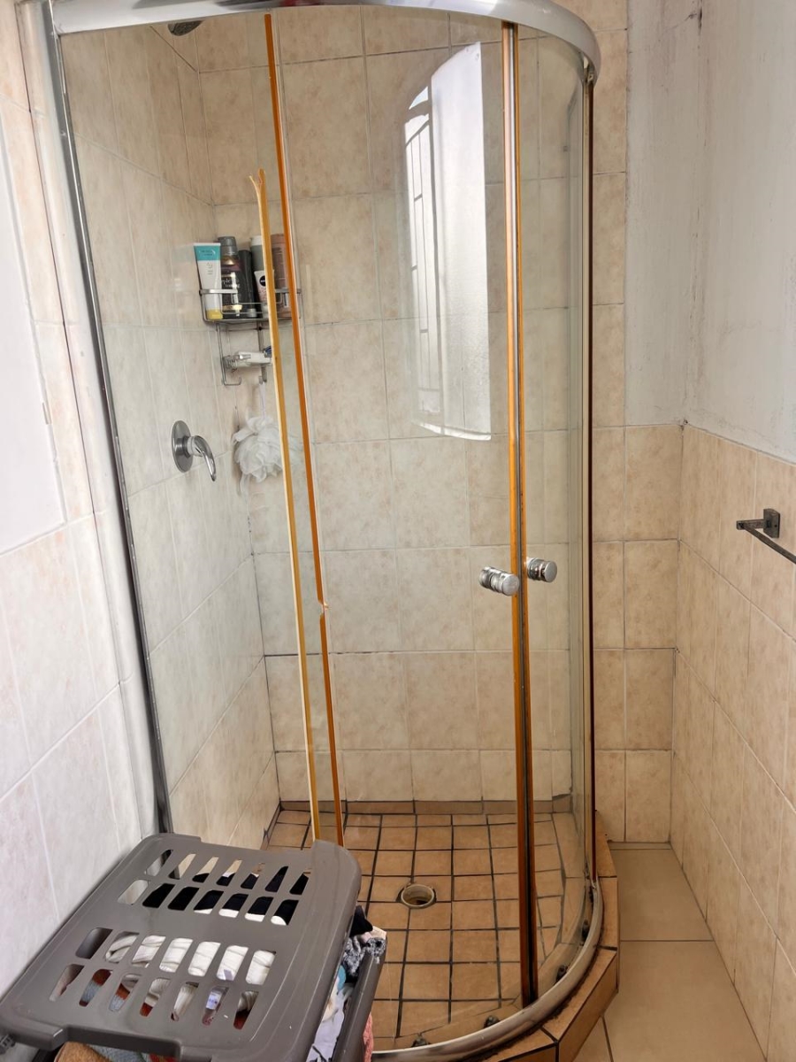 To Let 2 Bedroom Property for Rent in Greenstone Hill Gauteng