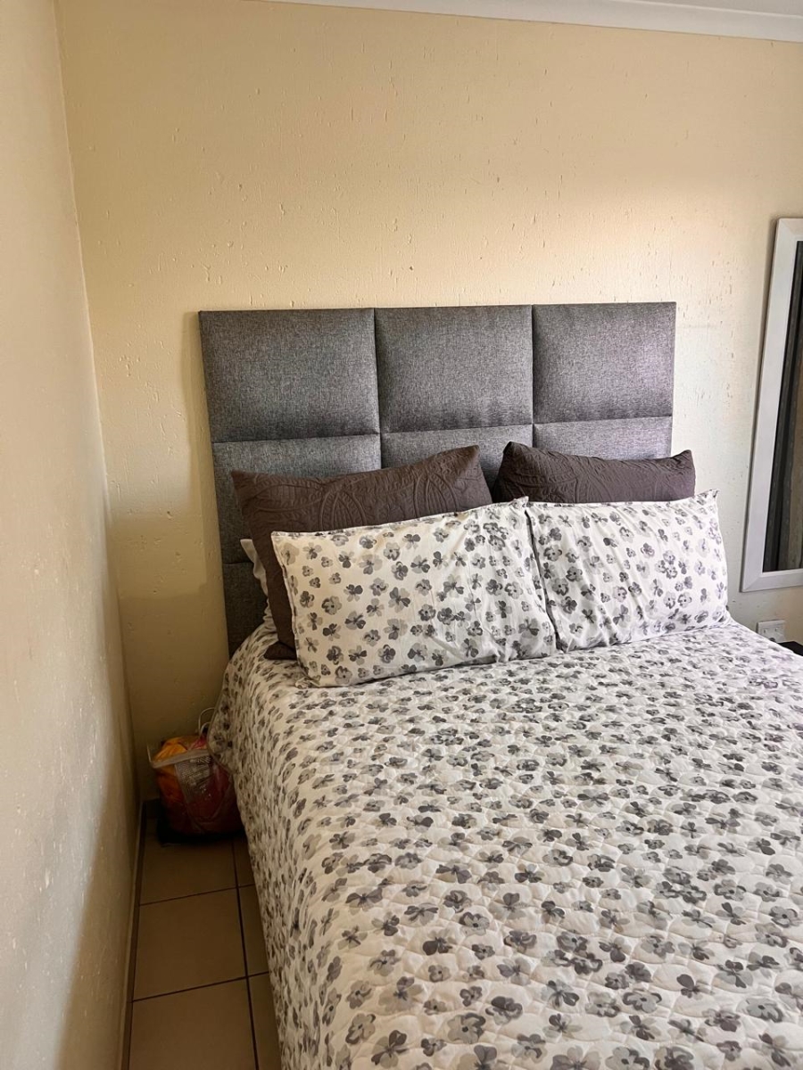 To Let 2 Bedroom Property for Rent in Greenstone Hill Gauteng