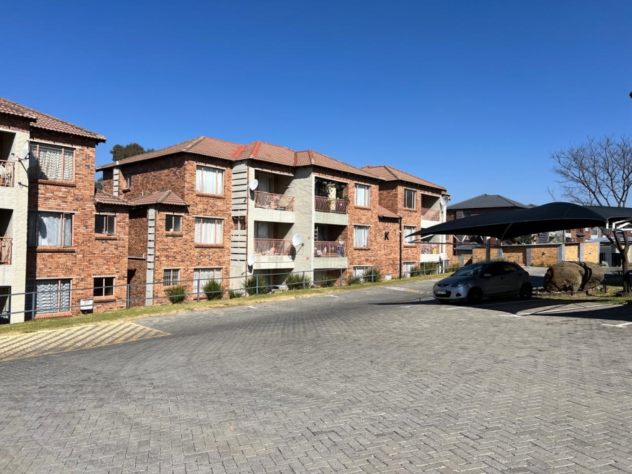 2 Bedroom Property for Sale in Birchleigh Gauteng