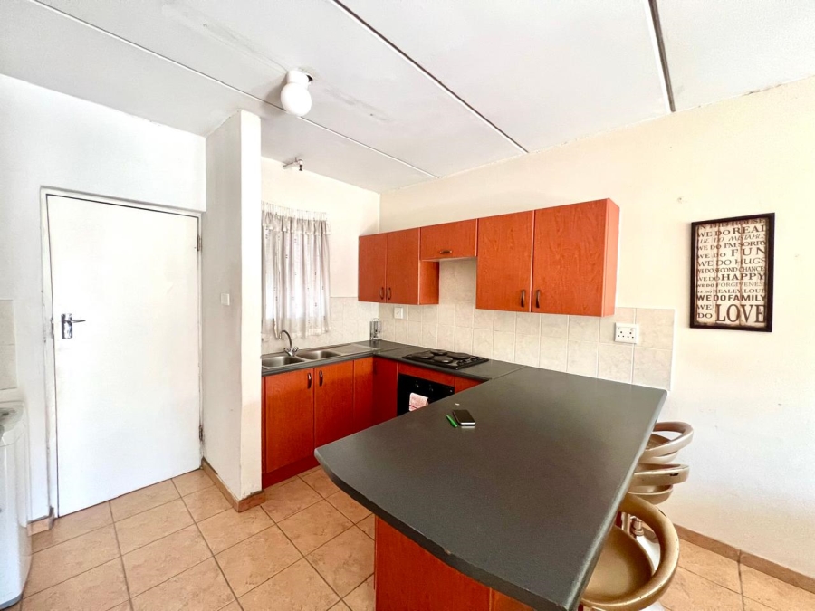 2 Bedroom Property for Sale in Birchleigh Gauteng