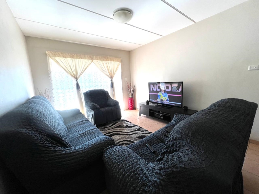 2 Bedroom Property for Sale in Birchleigh Gauteng