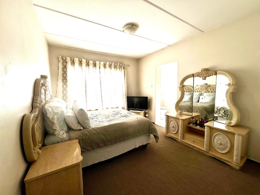 2 Bedroom Property for Sale in Birchleigh Gauteng