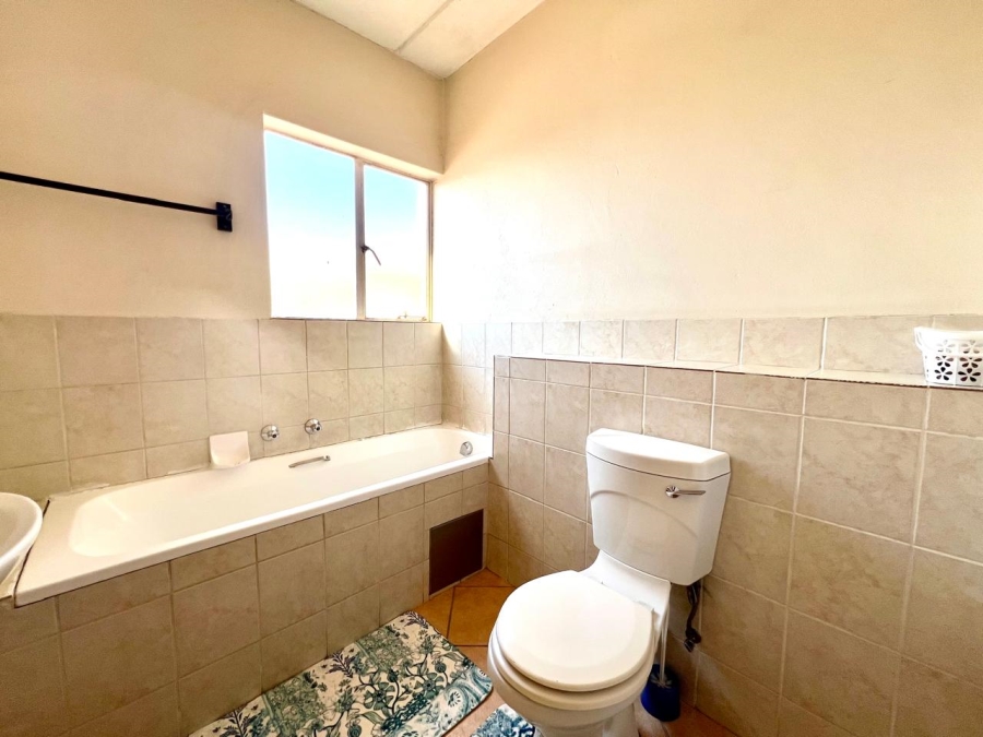 2 Bedroom Property for Sale in Birchleigh Gauteng