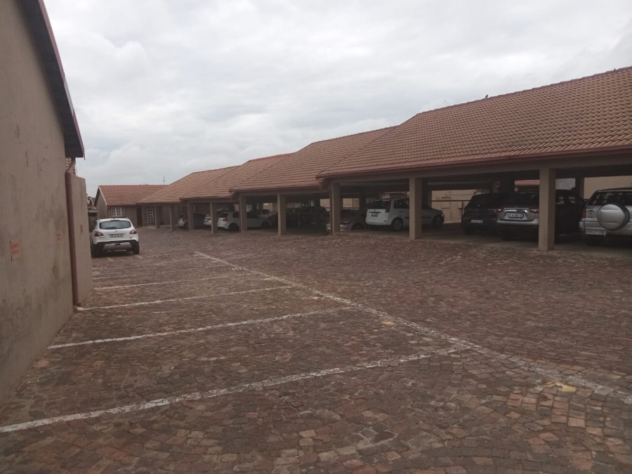 2 Bedroom Property for Sale in Norkem Park Gauteng