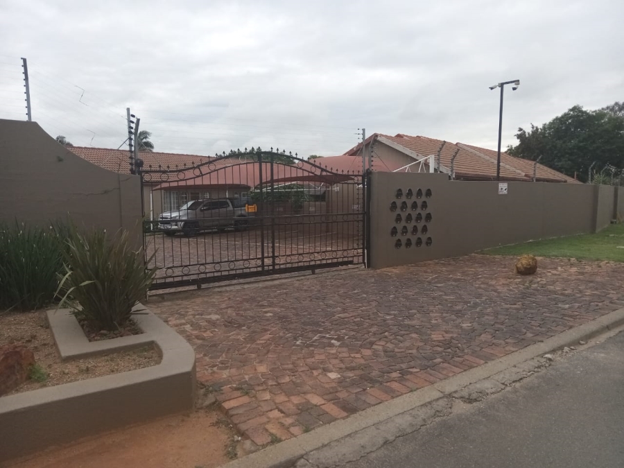 2 Bedroom Property for Sale in Norkem Park Gauteng