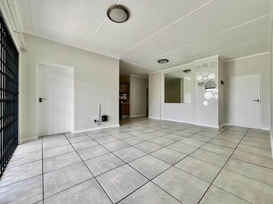 To Let  Bedroom Property for Rent in Crowthorne AH Gauteng