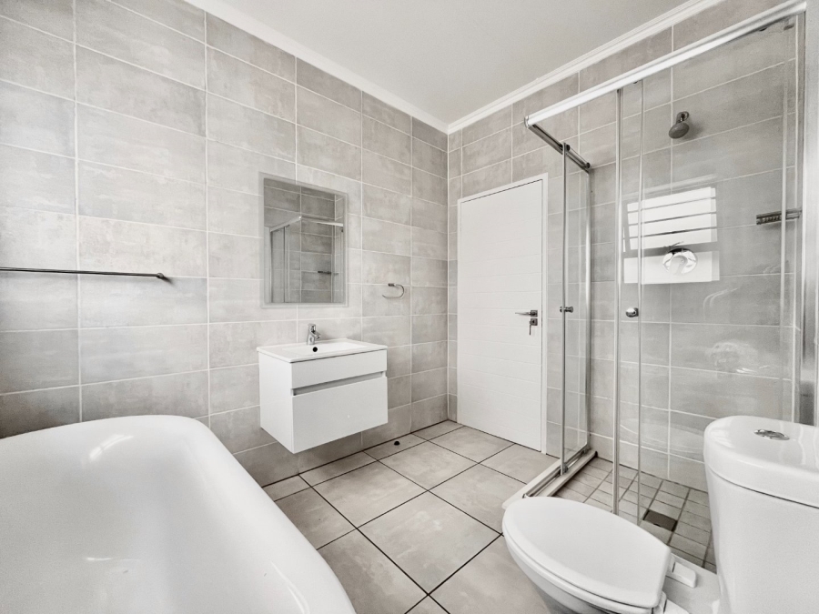 To Let  Bedroom Property for Rent in Crowthorne AH Gauteng