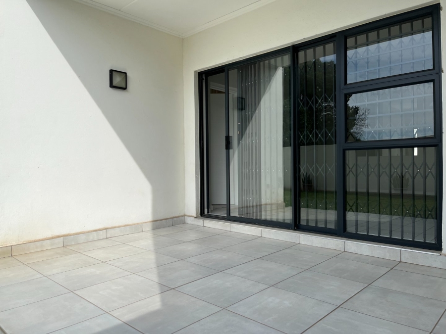 To Let  Bedroom Property for Rent in Crowthorne AH Gauteng